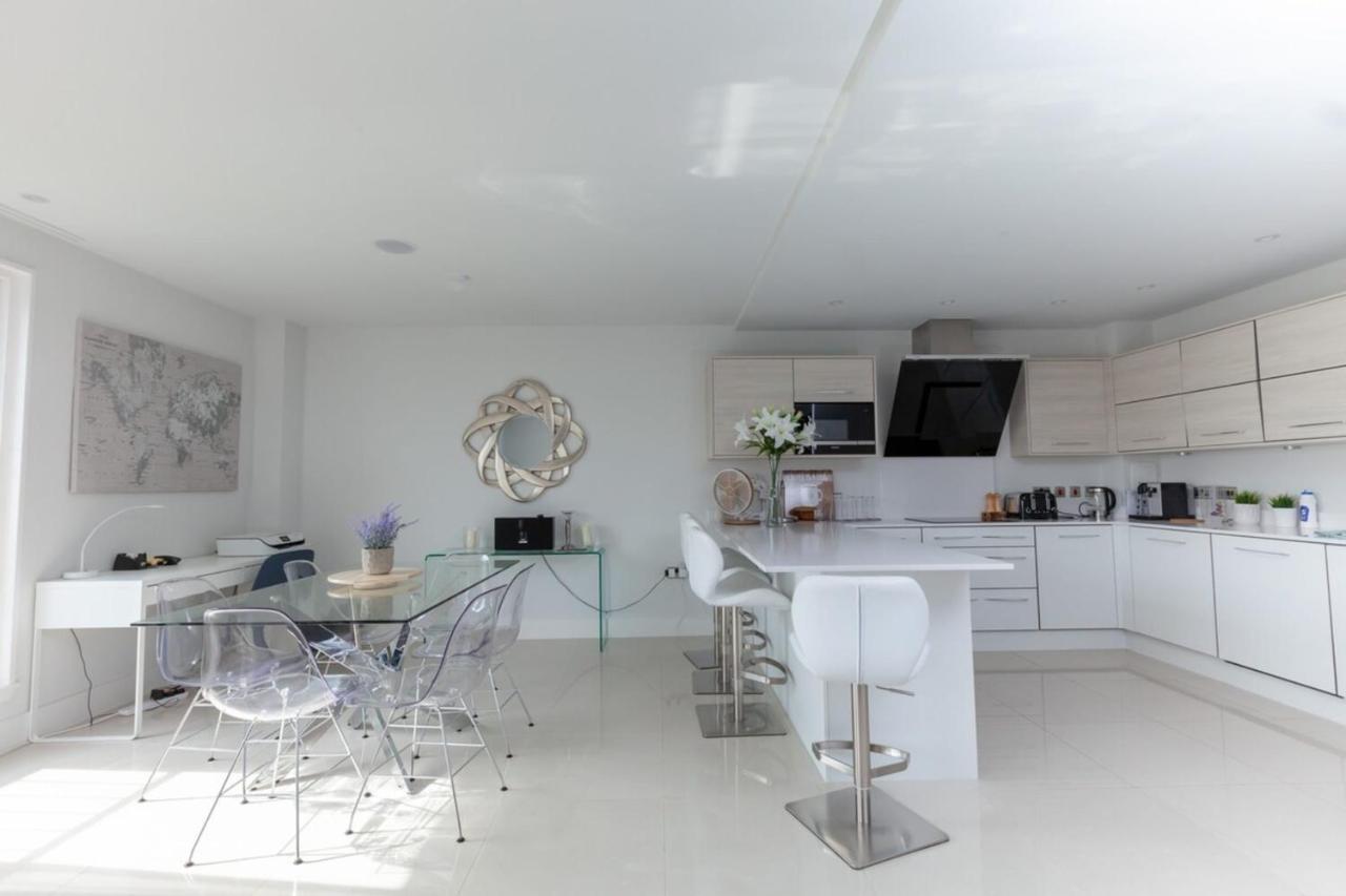 Appartement Luxurious - Sleeps 6 *