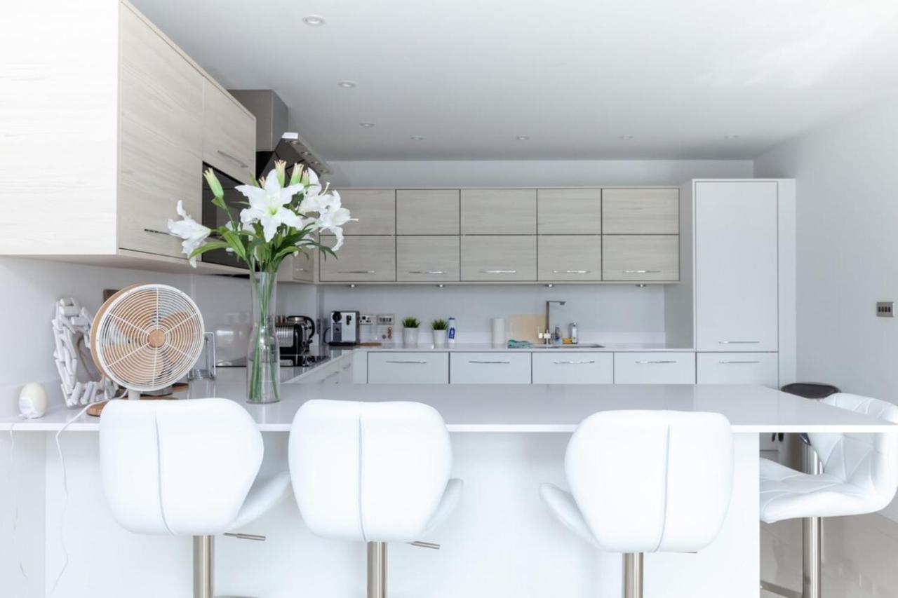 Luxurious - Sleeps 6 * EDI