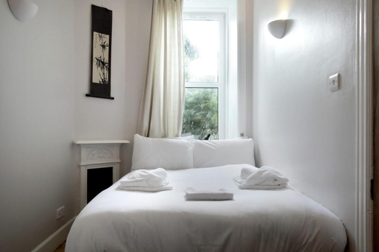 And Spacious 2 Bedroom Flat With Garden EDI