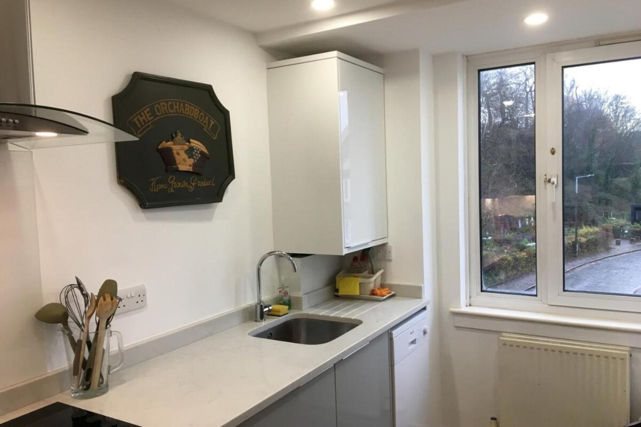 Bright Spacious 2 Bedroom In Stockbridge * Edinburgh
