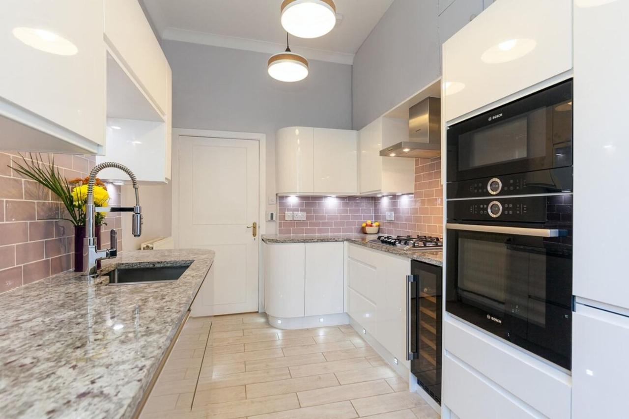 Apartment Beautifully Modernised New Town *