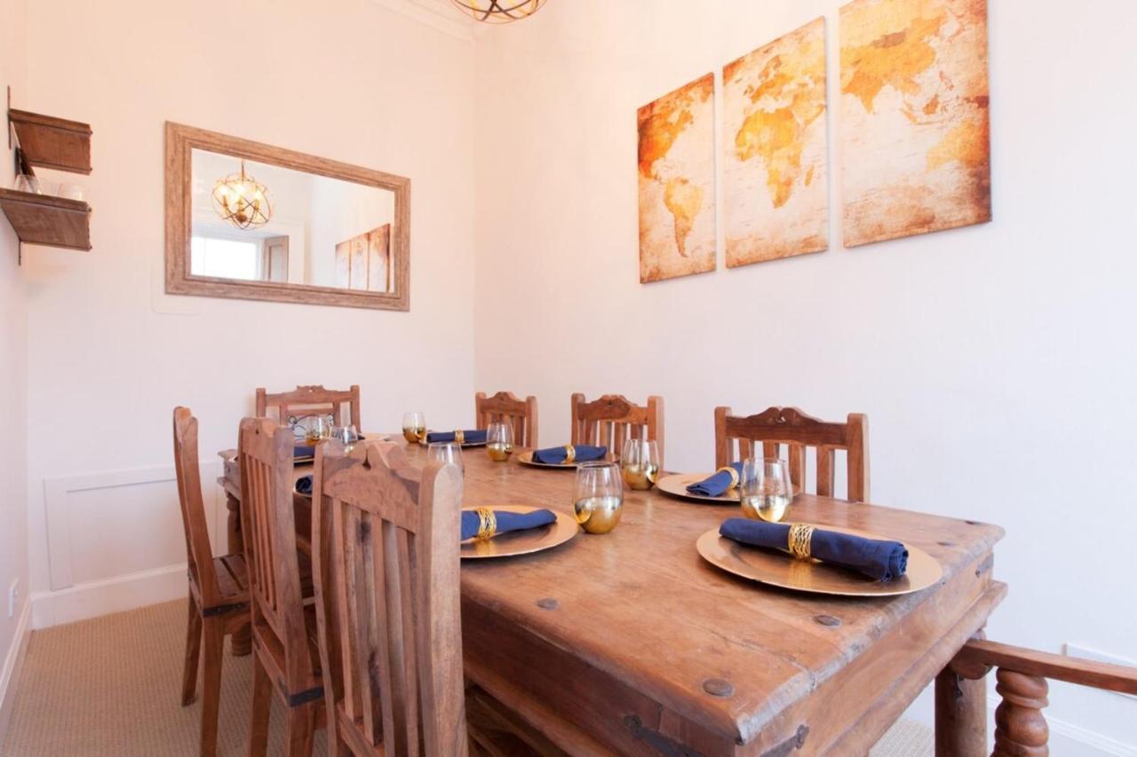 Traditional Luxury Sleeps 10 Apartment *