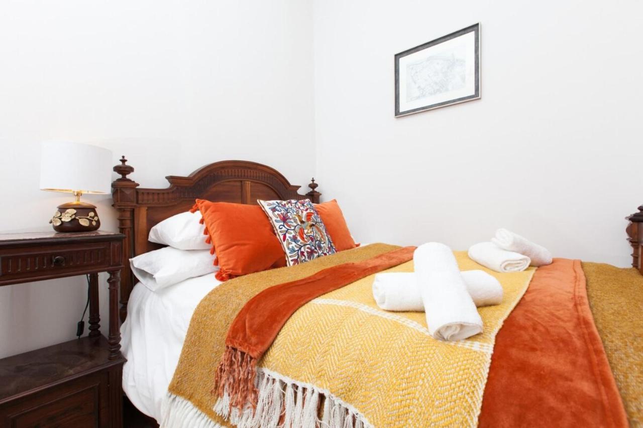 Traditional Luxury Sleeps 10 Apartment