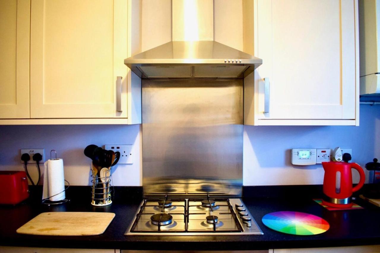 Welcoming And Homely 2 Bed In Location Edinburgh