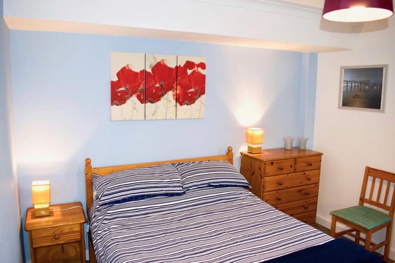 Welcoming And Homely 2 Bed In Location Apartment *