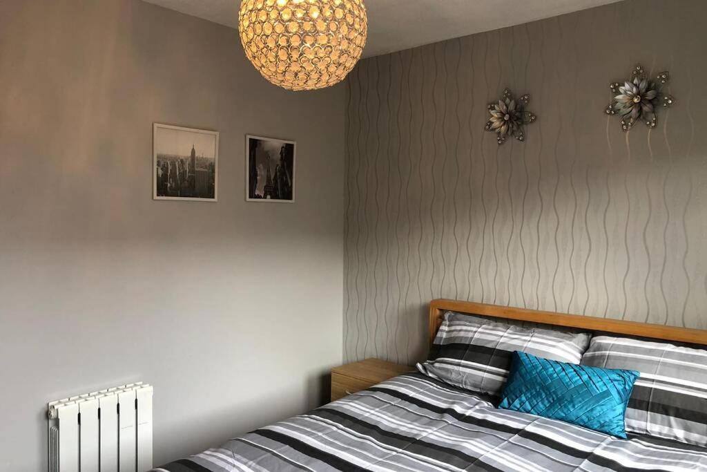 Apartment Beautiful Self-catering 2 Bed With Free Parking 10 Minutes To Centre Edinburgh