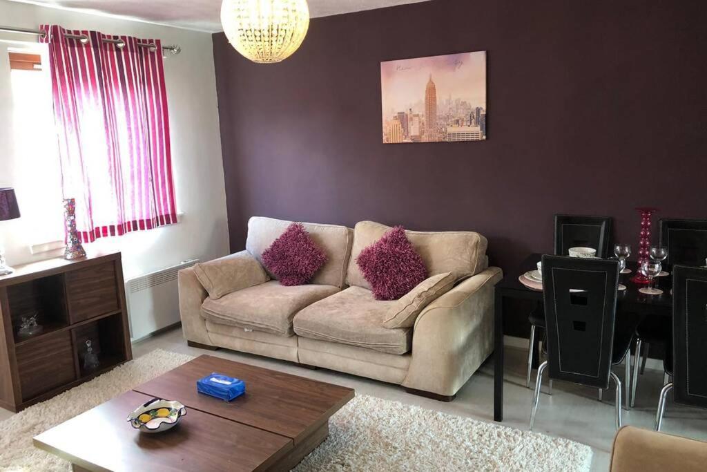 Beautiful Self-catering 2 Bed With Free Parking 10 Minutes To Centre Edinburgh