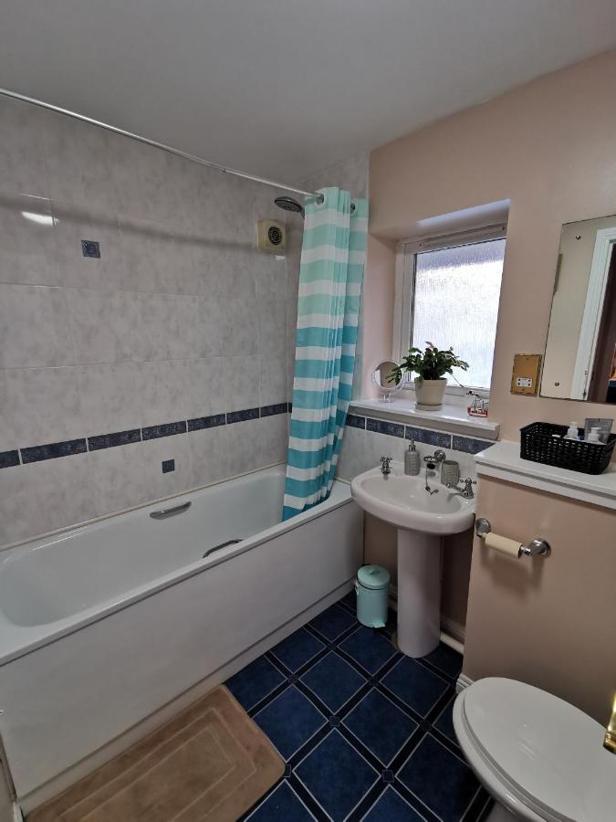 4-bedroom Perfect For Families! Edinburgh