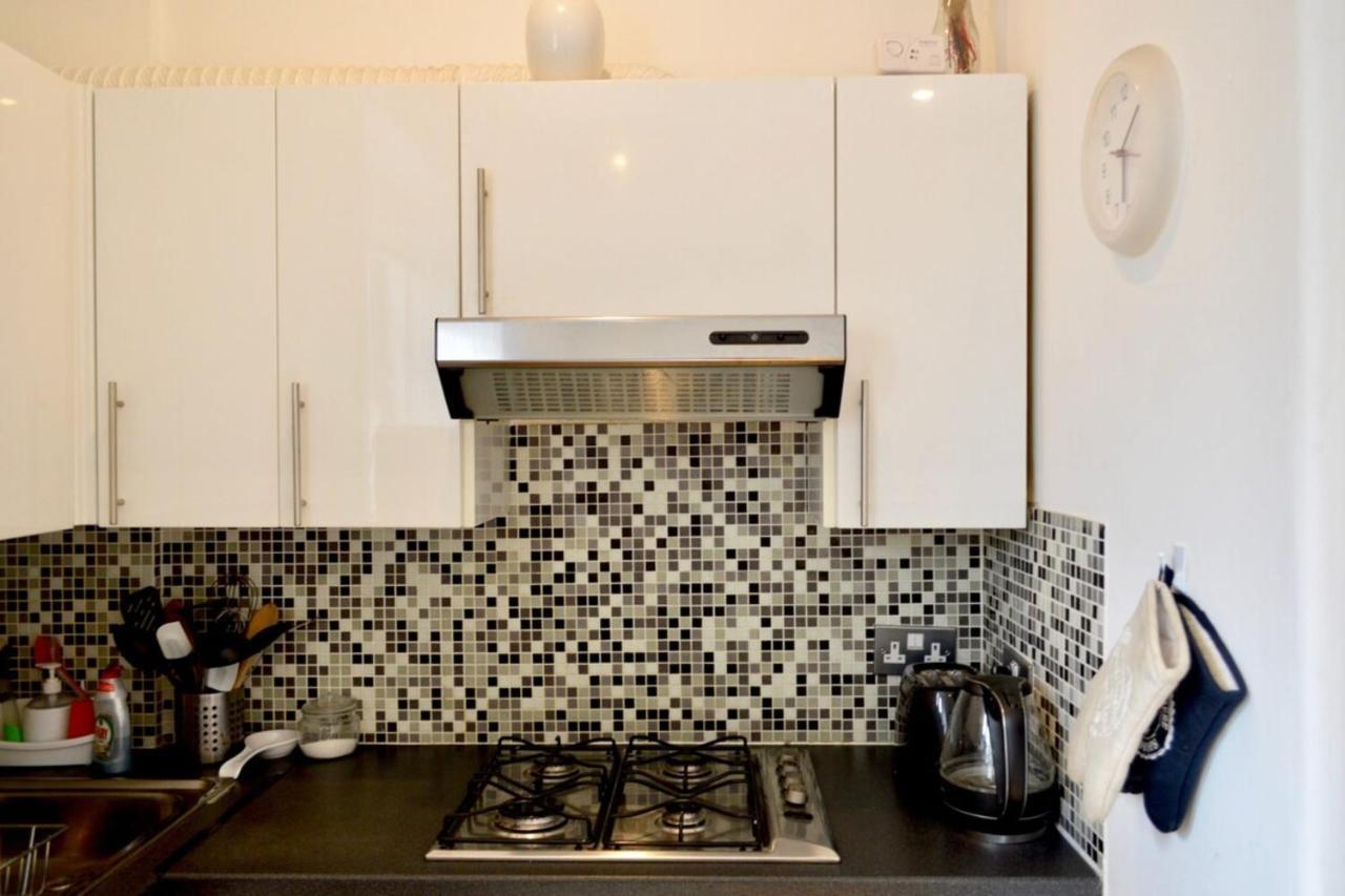 Apartment And Inviting 2 Bedroom Perfect For Festival Edinburgh