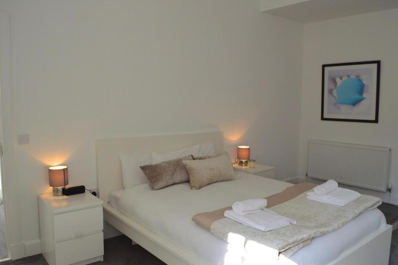 Spacious 3 Bedroom Flat In The Centre * Edinburgh