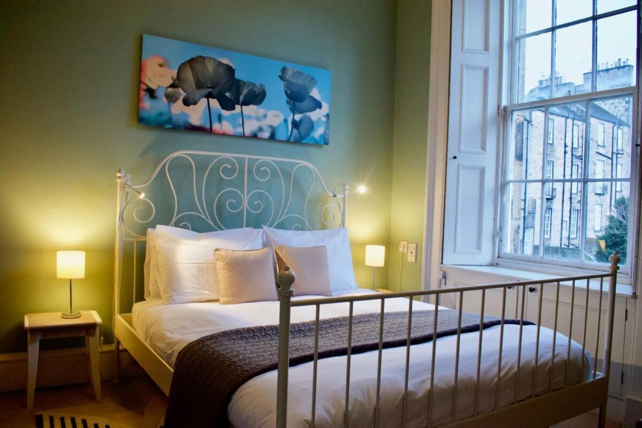Grand New Town 2 Bedroom In Apartment Edinburgh