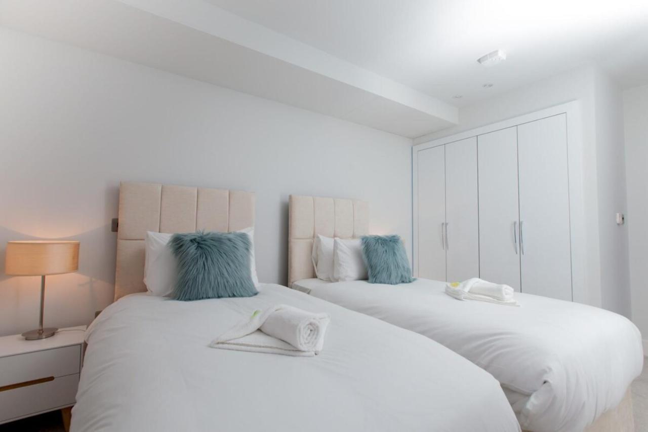 Apartment Luxurious - Sleeps 6 EDI
