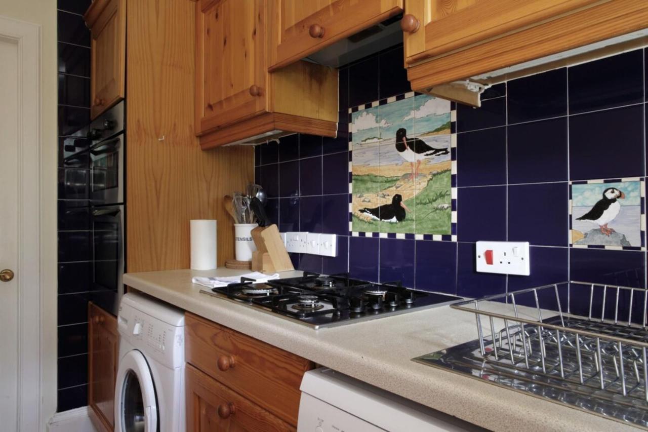 Grand New Town 2 Bedroom In Apartment Edinburgh