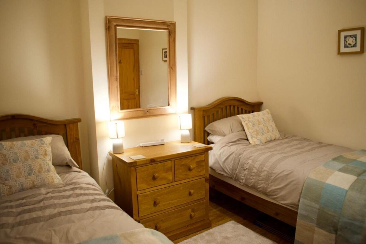 Newly Refurbed With Free Parking Apartment Edinburgh