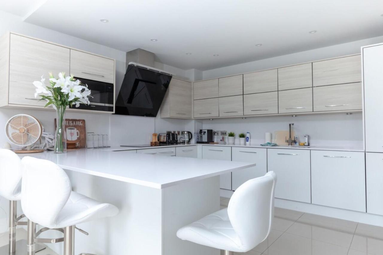 Luxurious - Sleeps 6 EDI