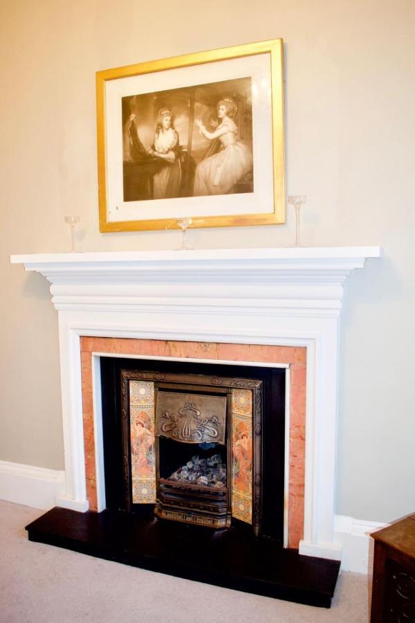 Grand New Town 2 Bedroom In Edinburgh