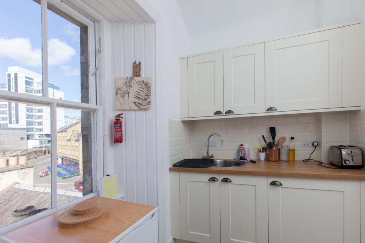 Charming City Centre Flat In