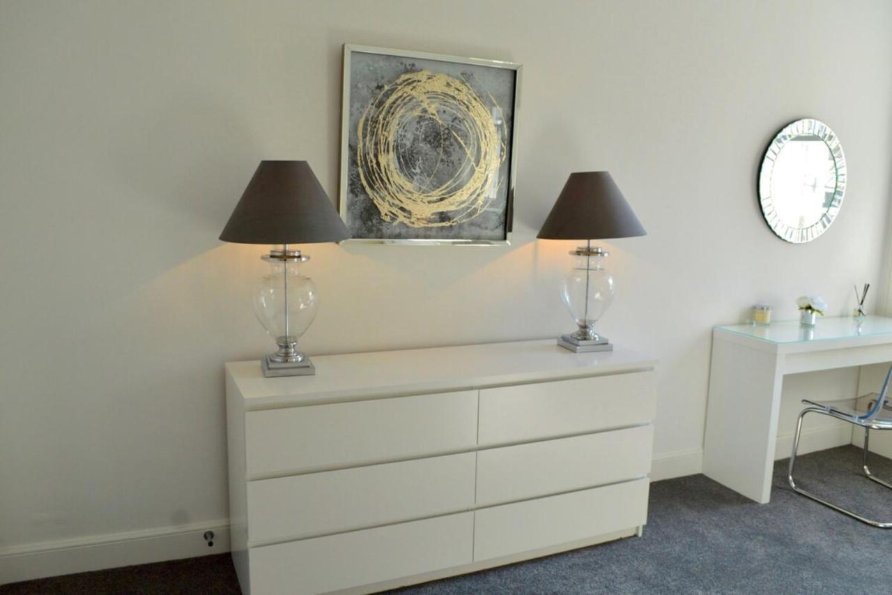 Apartment Spacious 3 Bedroom Flat In The Centre