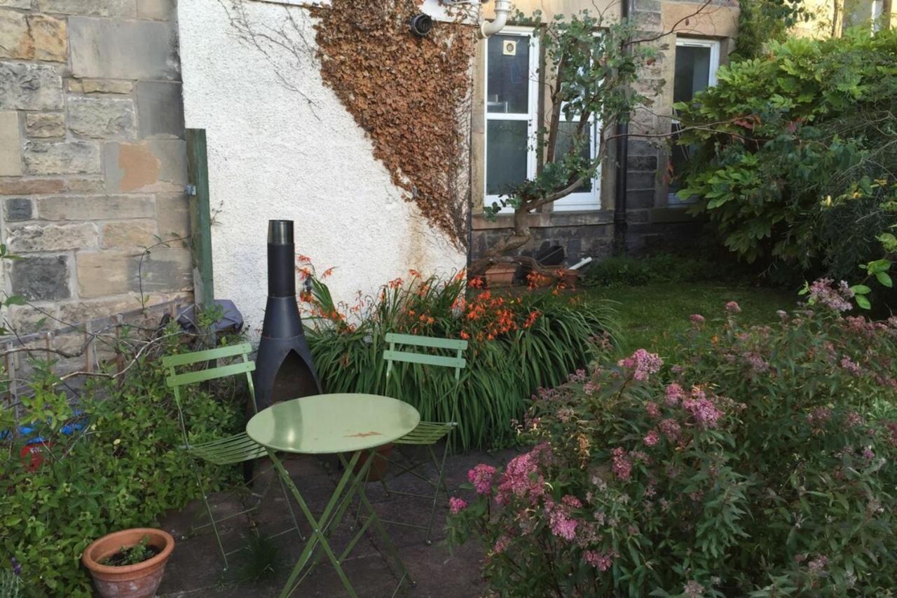 Apartment And Spacious 2 Bedroom Flat With Garden