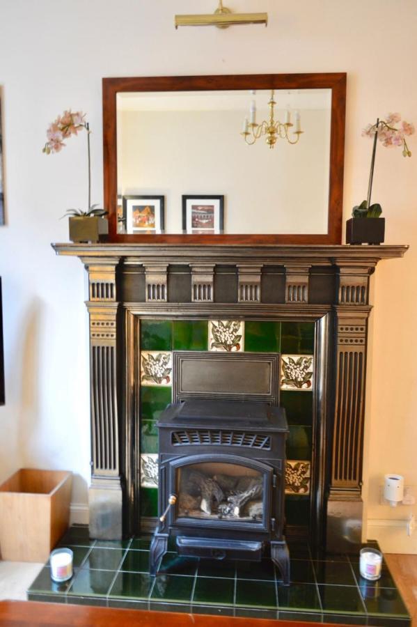 Apartment Homely Comfortable 2 Bed In Historic Rose Street Edinburgh