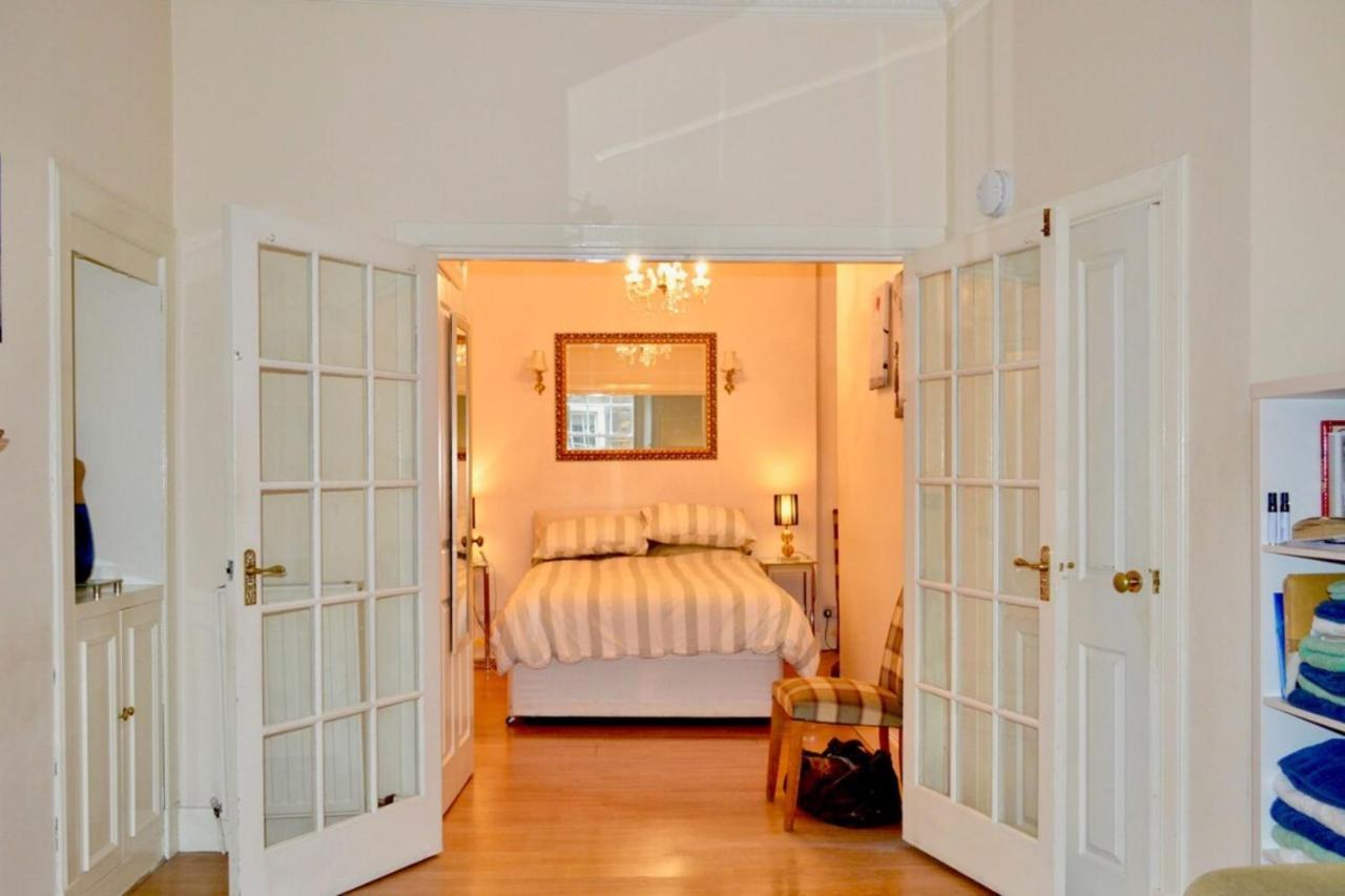 Apartment Homely Comfortable 2 Bed In Historic Rose Street
