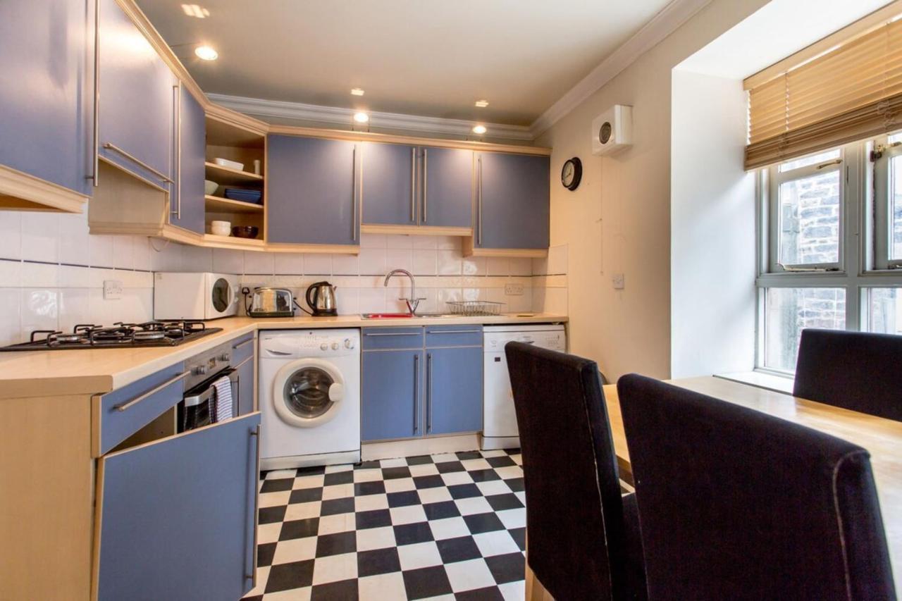 2 Bedroom By Leith's Shore