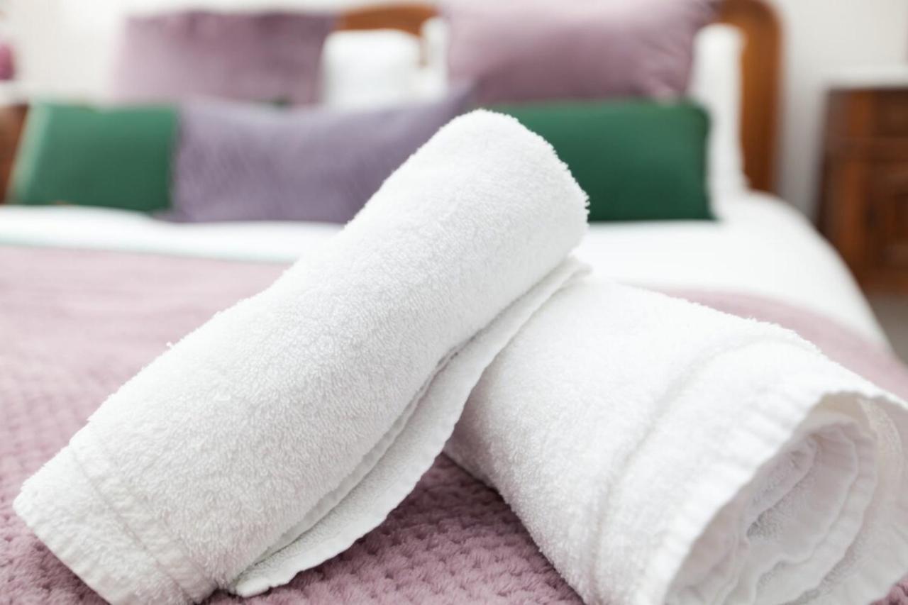 Traditional Luxury Sleeps 10