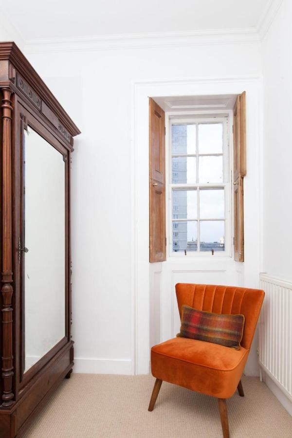 Traditional Luxury Sleeps 10 Edinburgh