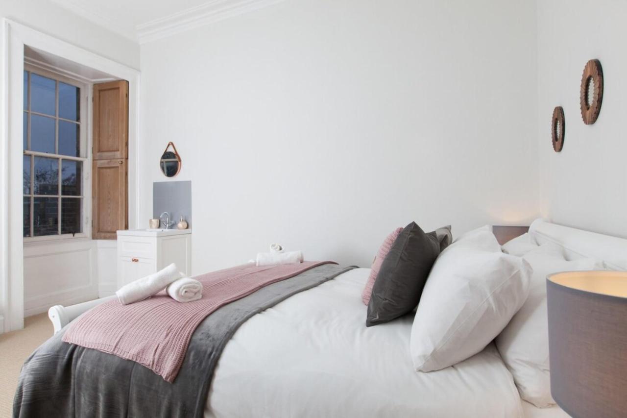 Traditional Luxury Sleeps 10 *