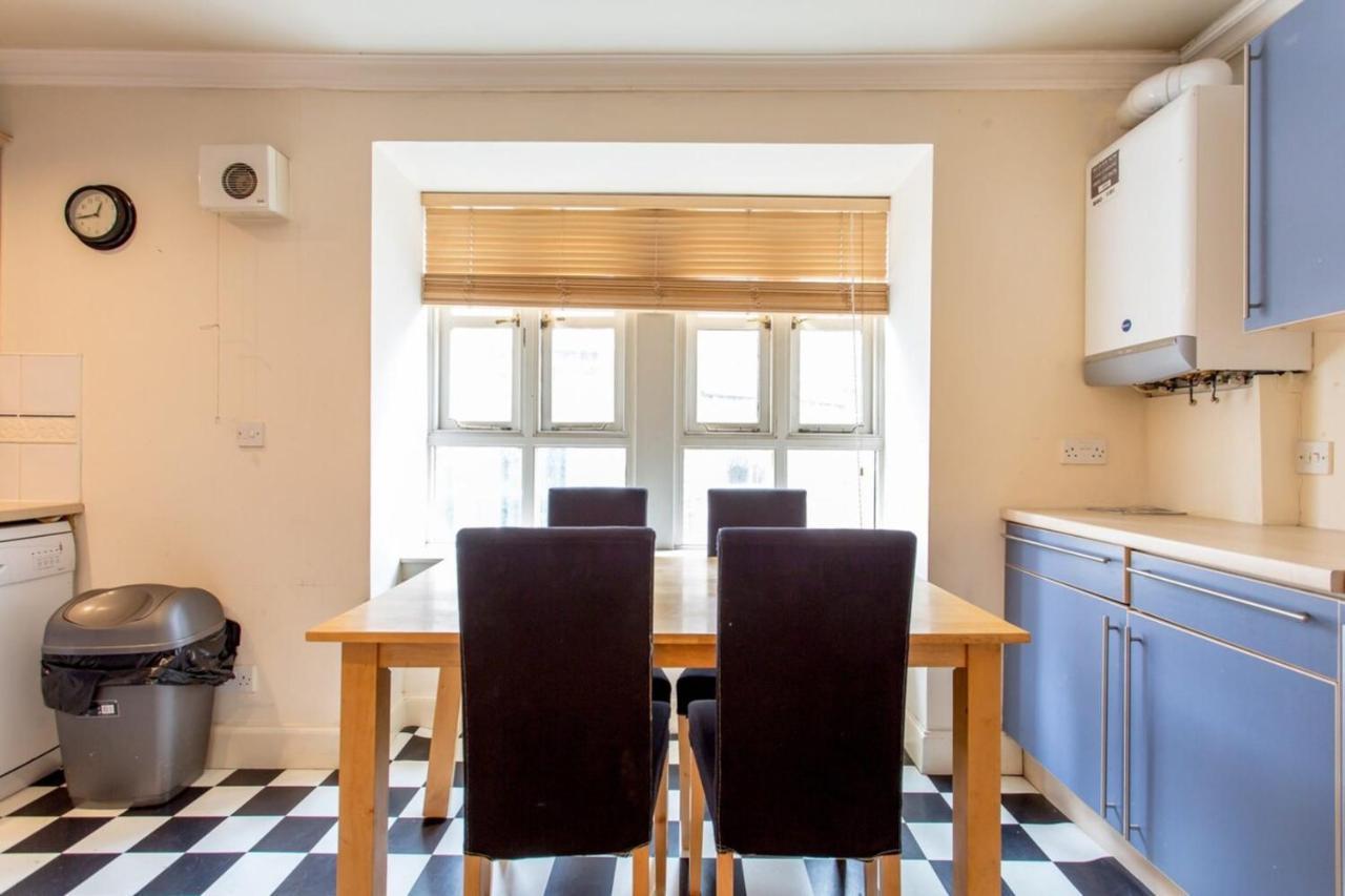 2 Bedroom By Leith's Shore