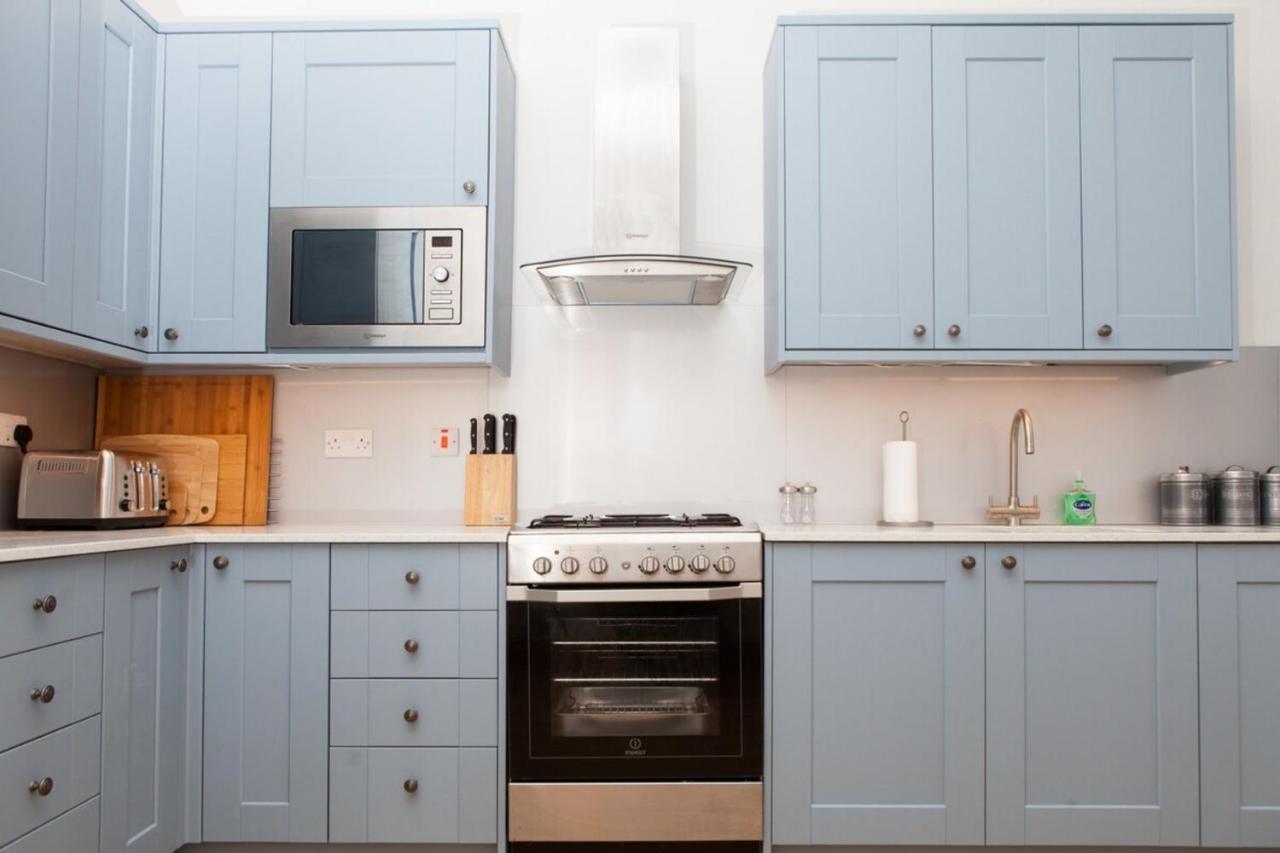 Traditional Luxury Sleeps 10 Apartment
