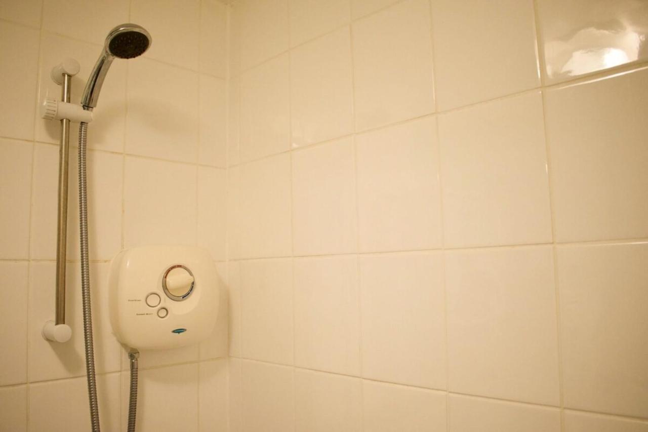 Welcoming And Homely 2 Bed In Location *