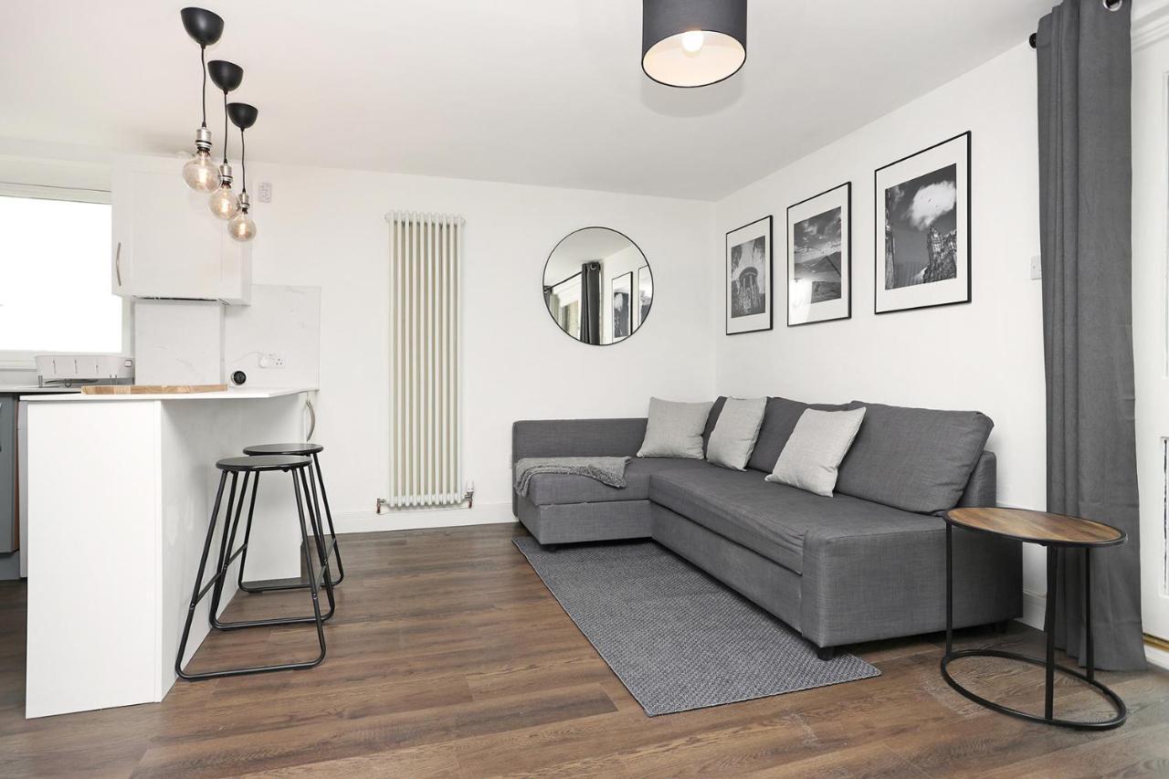 Joivy Contemporary Royal Mile With Balcony Apartment *