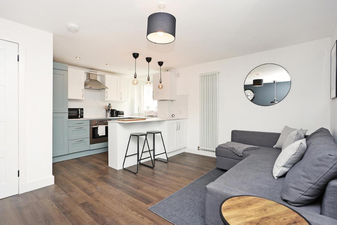Joivy Contemporary Royal Mile With Balcony *