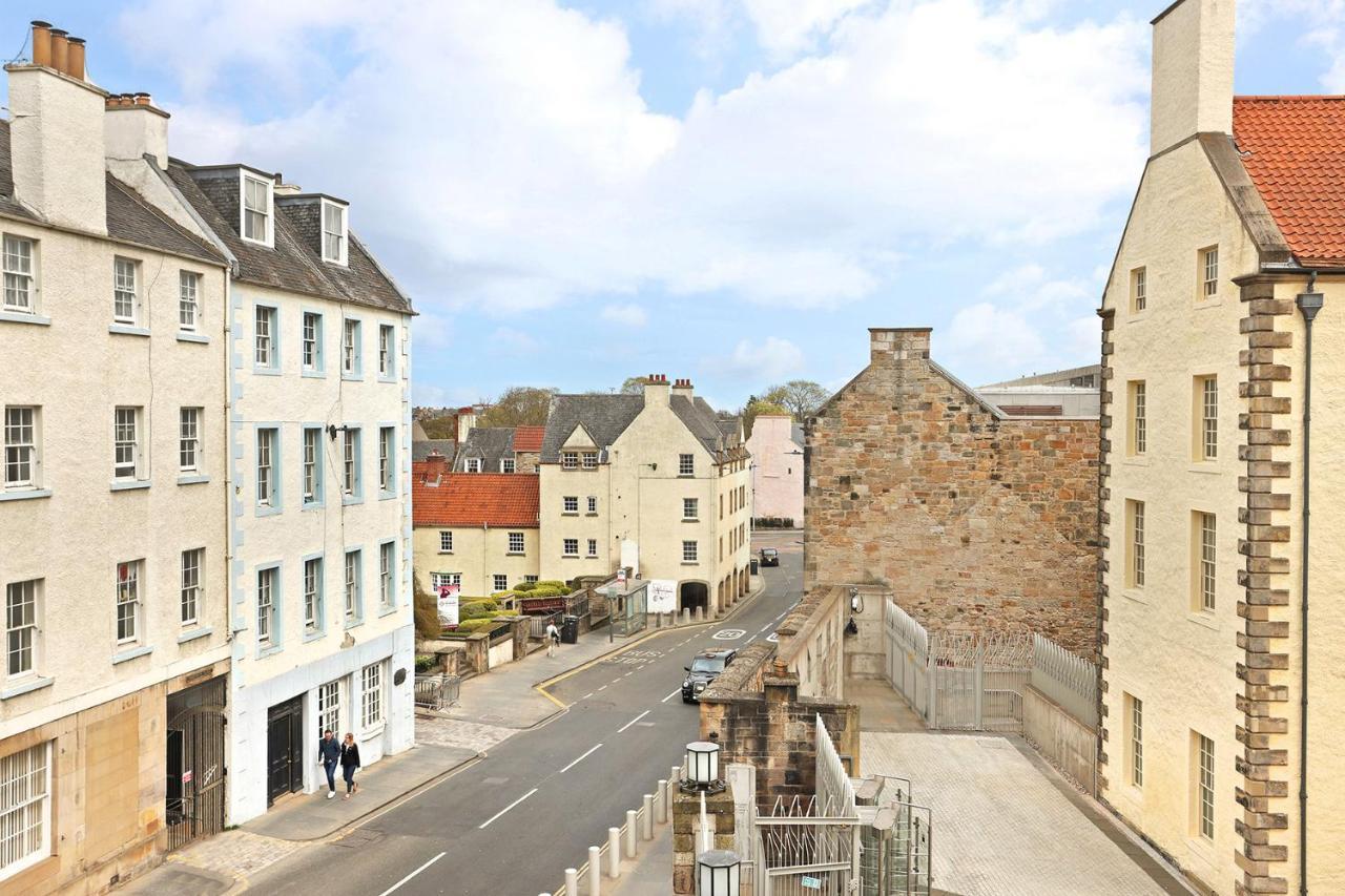 Joivy Contemporary Royal Mile With Balcony *