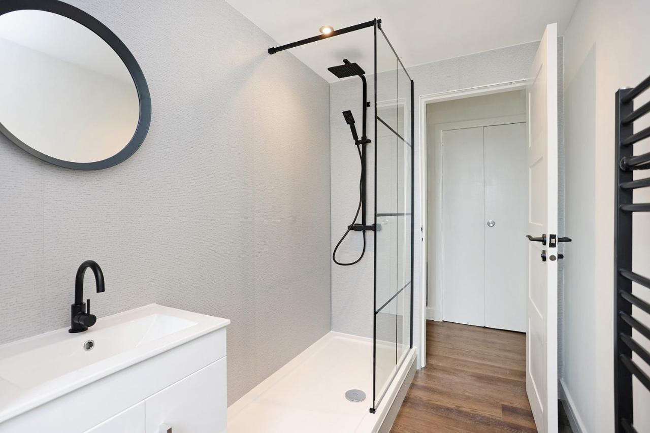 Apartment Joivy Contemporary Royal Mile With Balcony Edinburgh