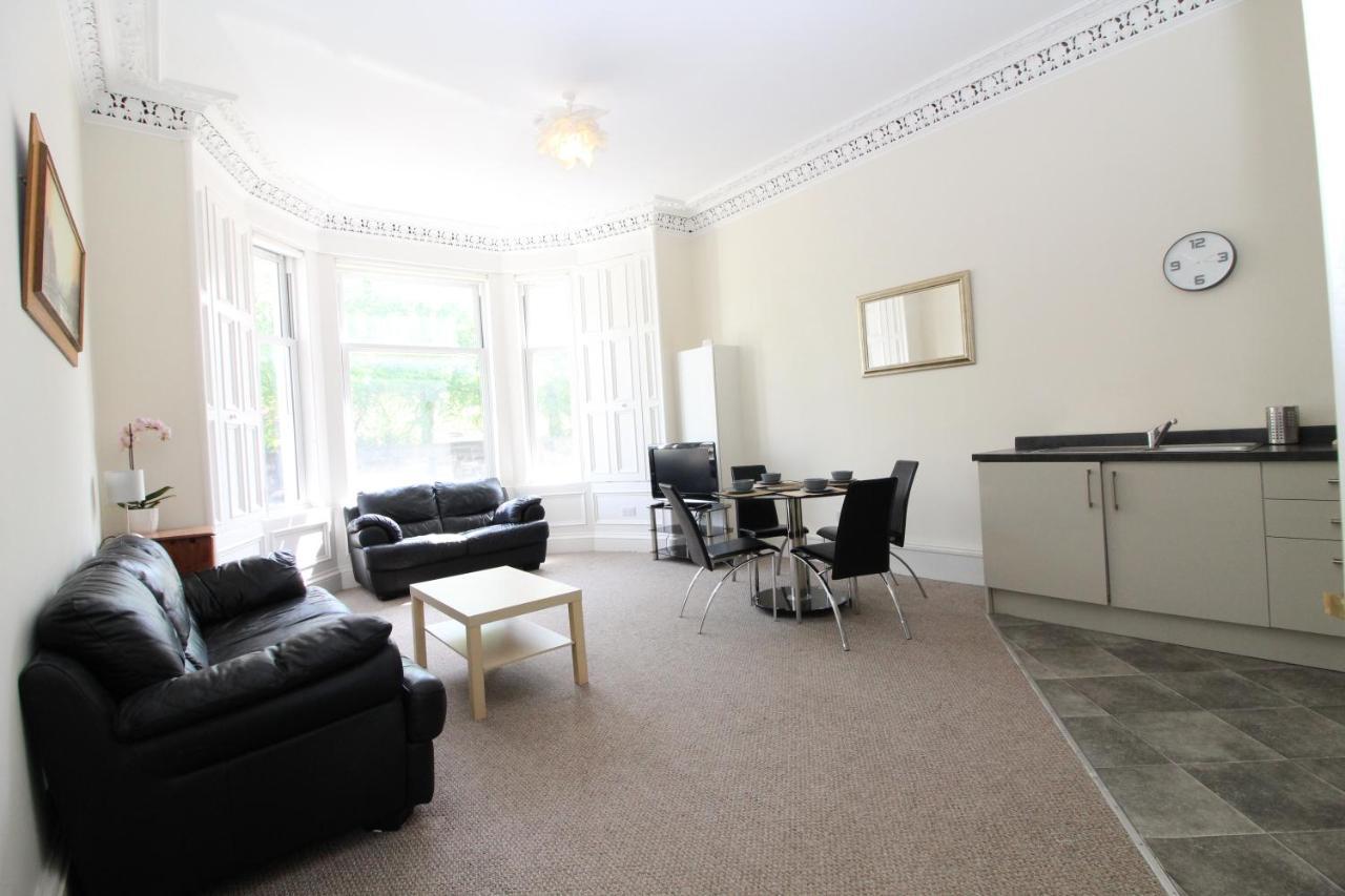 Two Bedroom Victorian With Free Parking Appartement Édimbourg