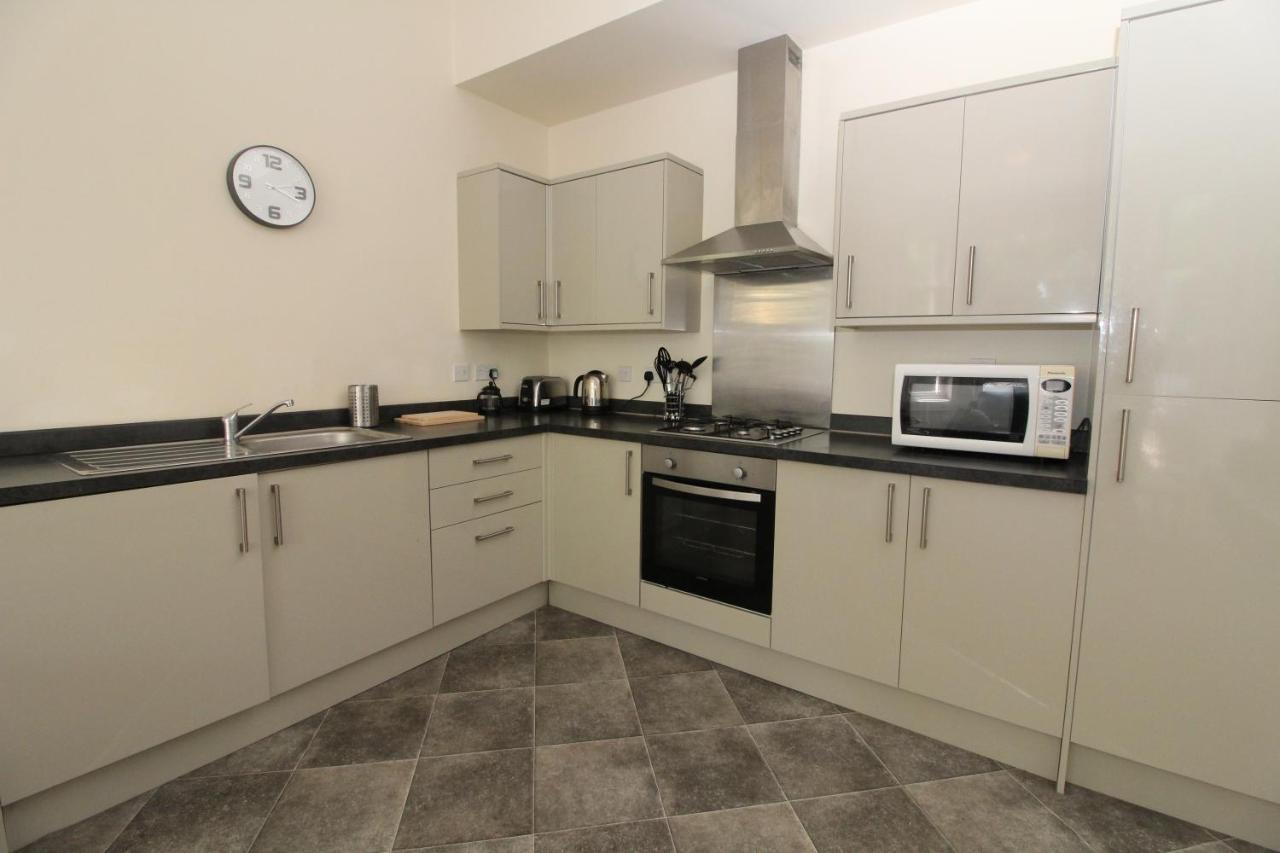 Two Bedroom Victorian With Free Parking