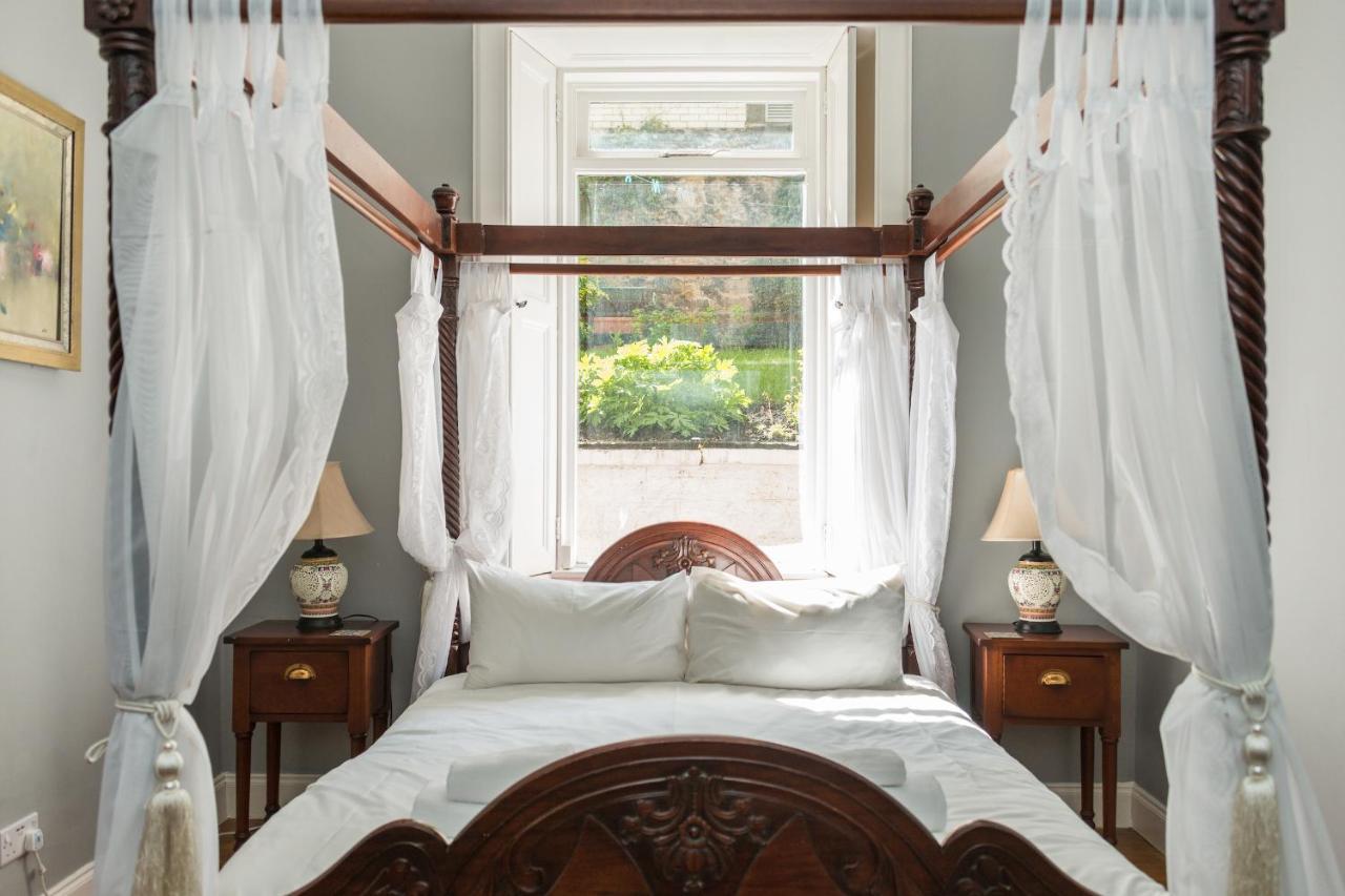 Victorian Elegance With Stunning Castle View
