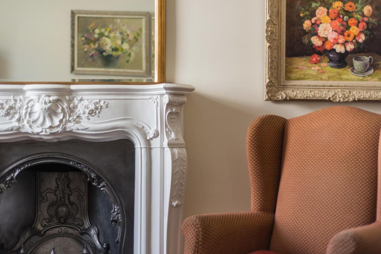 Victorian Elegance With Stunning Castle View Holiday home Edinburgh