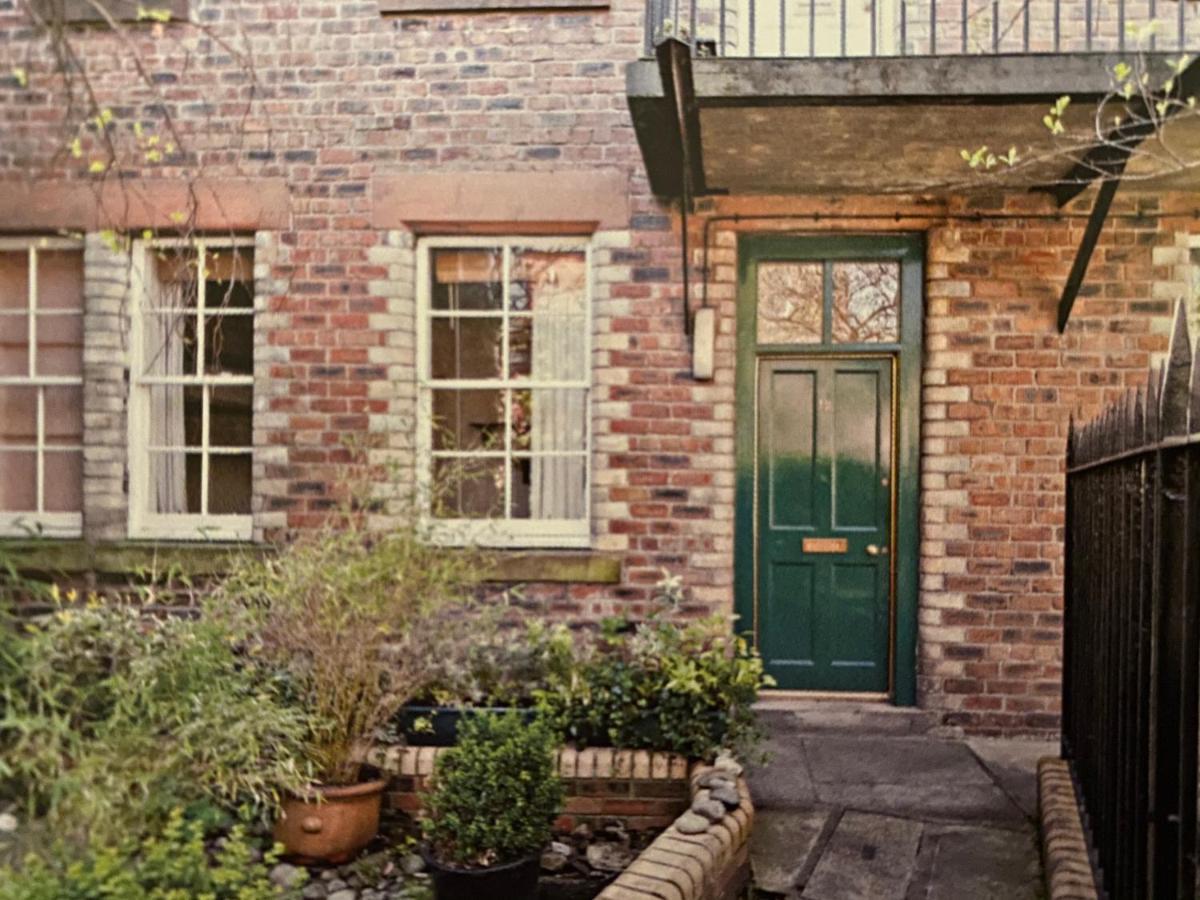 The Cosy Courtyard * Edinburgh