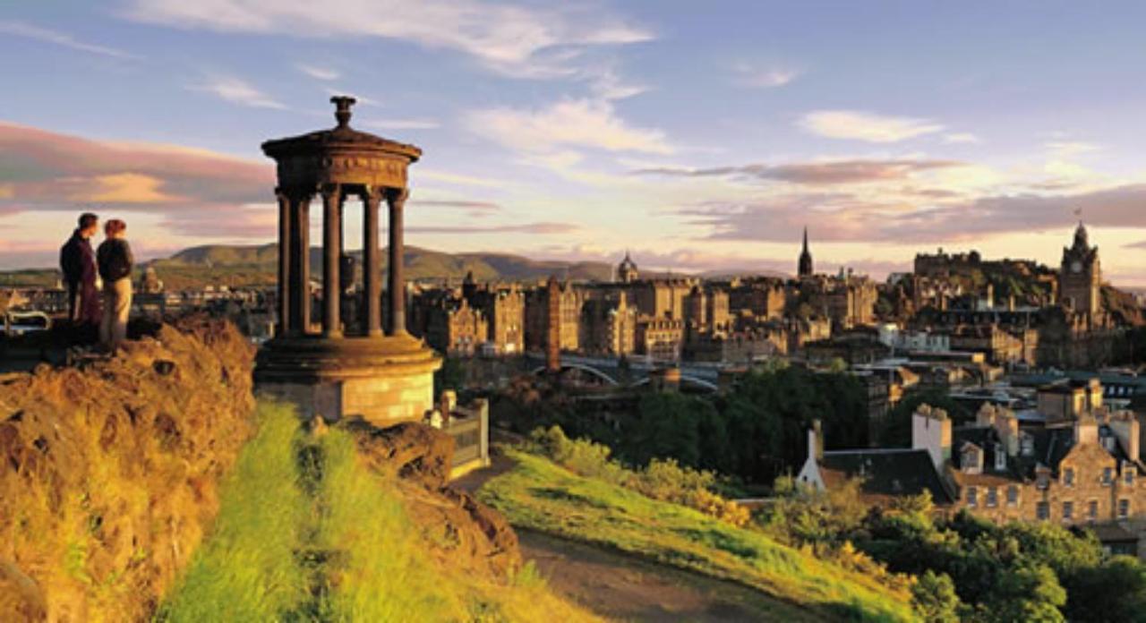 Cozy Beside Castle!!! * Edinburgh
