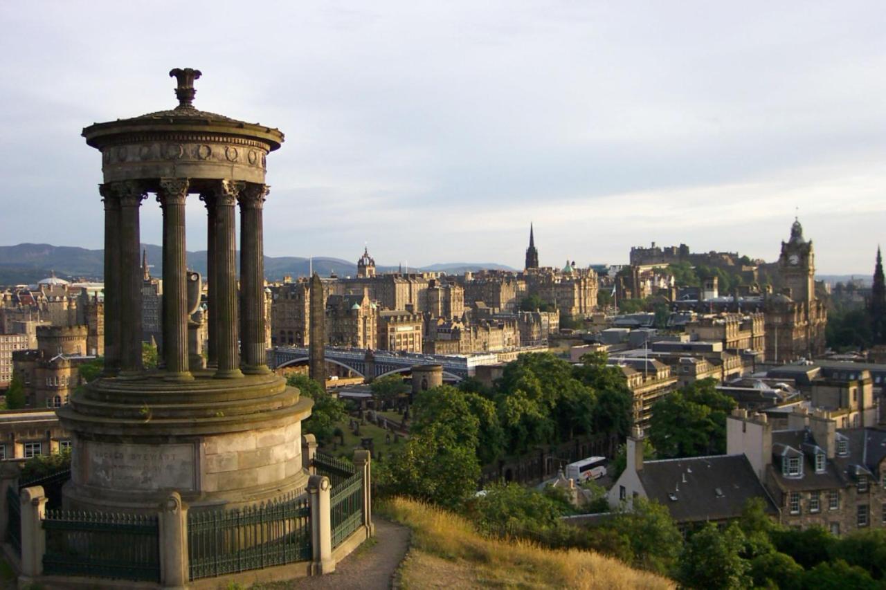 Apartment Cozy Beside Castle!!! Edinburgh