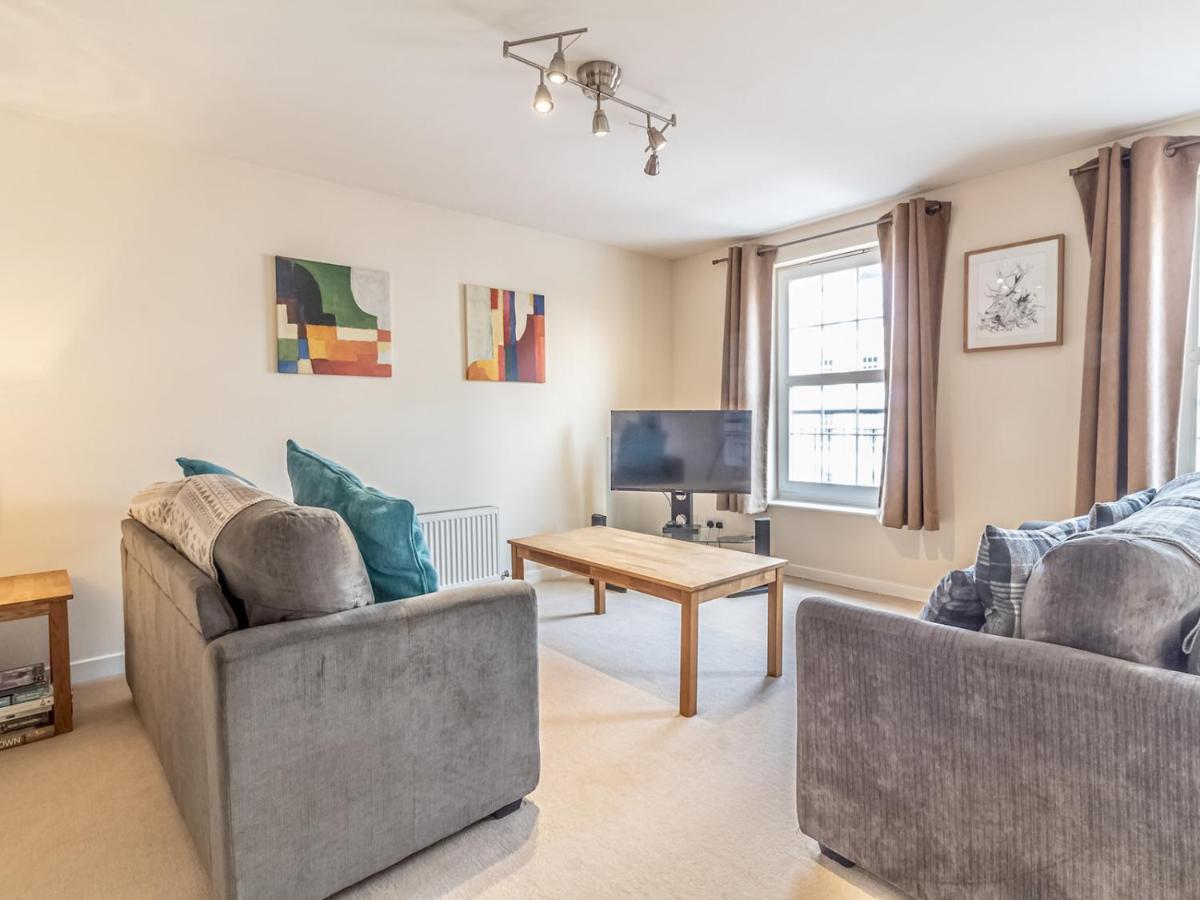 Apartment Pass The Keys Spacious And Central Flat, Sleeps 5 *
