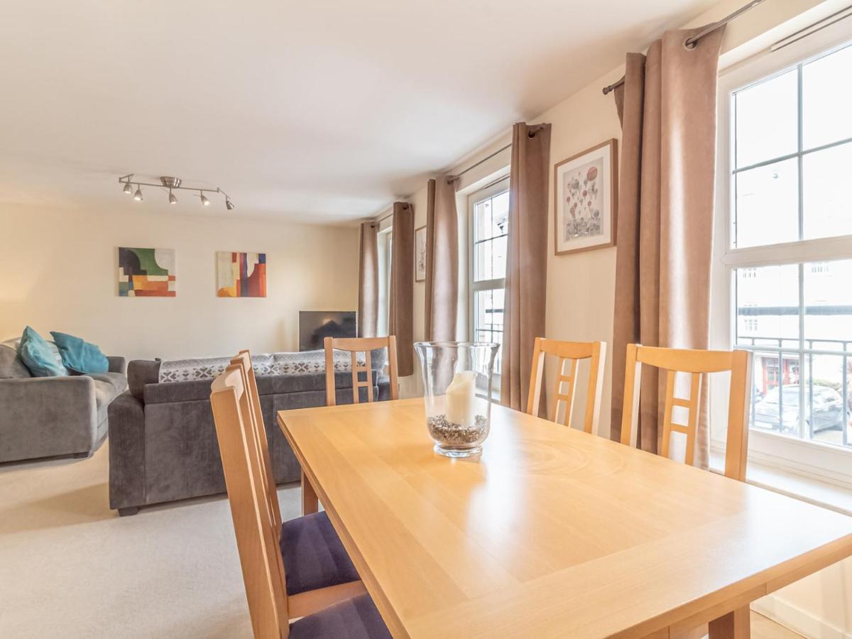 Pass The Keys Spacious And Central Flat, Sleeps 5 EDI