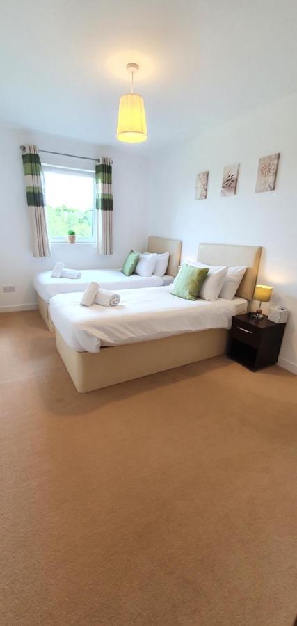 Lochend Park View Apartment *