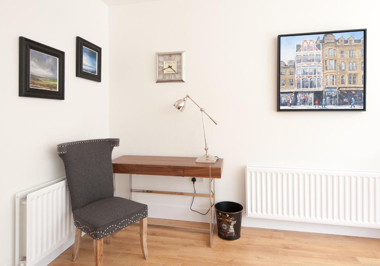 Shandwick - Centre - Sleeps 2 *
