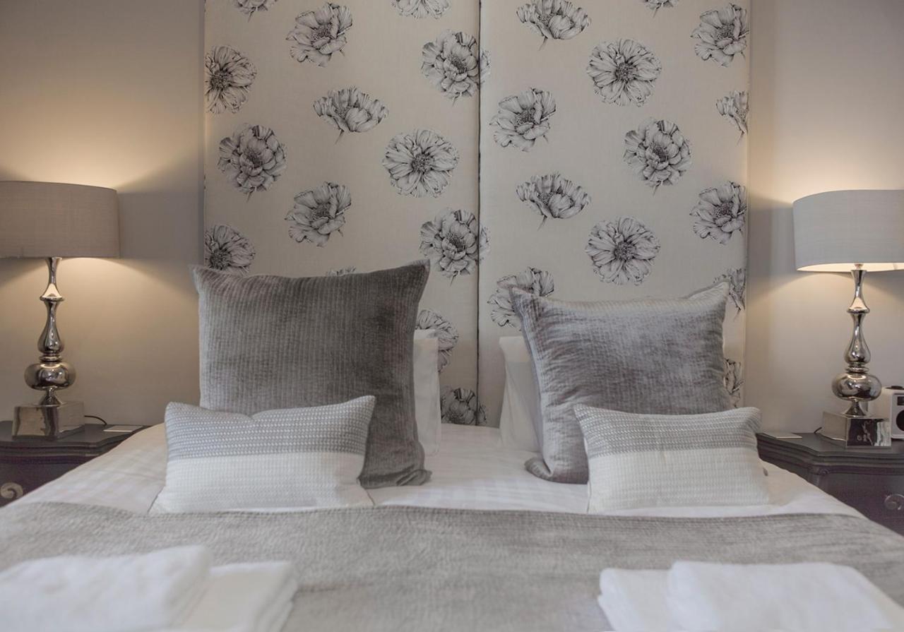 The Edinburgh Address - Castle View Apartment
