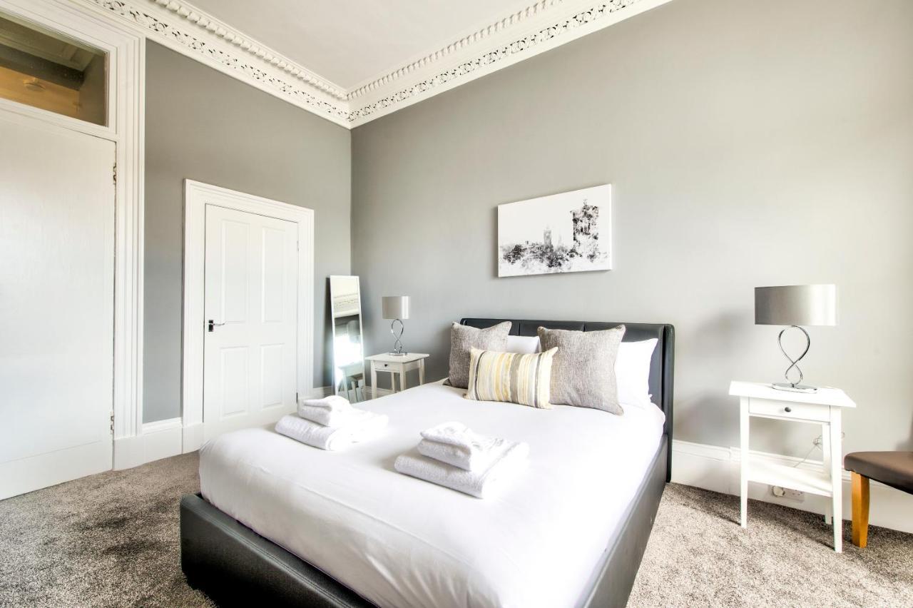 Lothian Road - Perfect Centre Location. EDI