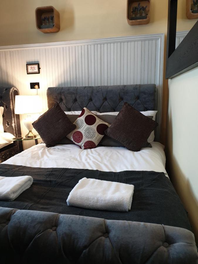 Dundee Terrace - Rooms In The City *